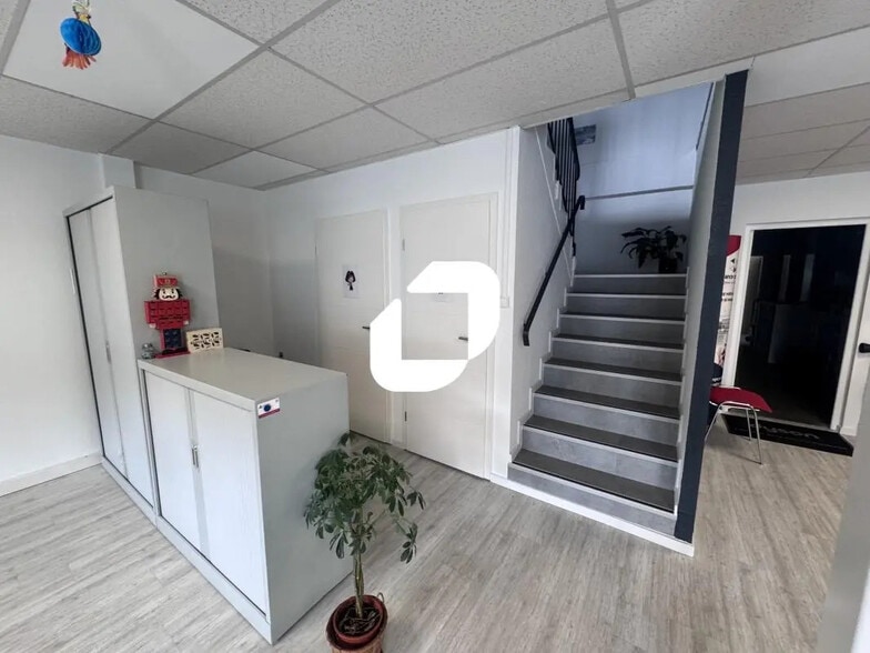 1 Rue Evariste Galois, Eckbolsheim for lease - Interior Photo - Image 2 of 13
