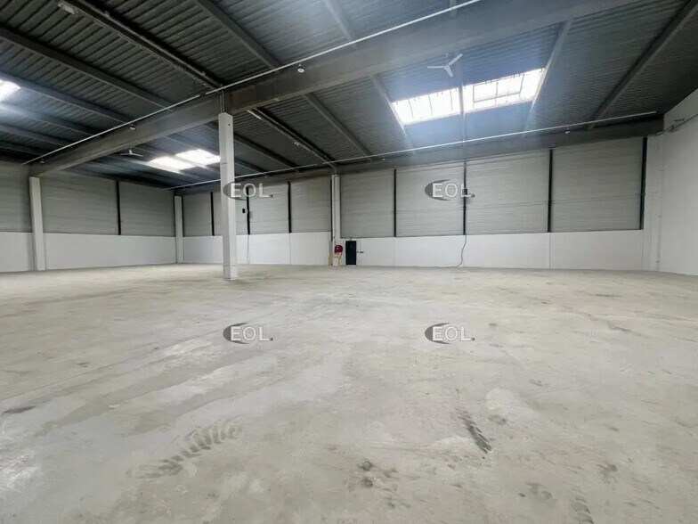 Industrial in Le Blanc-Mesnil for lease - Interior Photo - Image 3 of 4