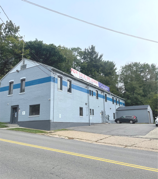 108 Rosslyn Rd, Carnegie, PA for lease - Building Photo - Image 1 of 6