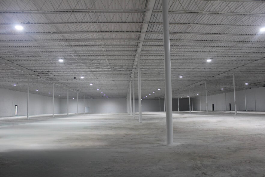 8612 State Route 61, Coal Township, PA à louer - Photo du bâtiment - Image 1 de 3