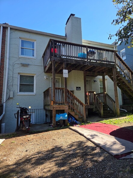 421 Burbank St SE, Washington, DC for sale - Building Photo - Image 2 of 12