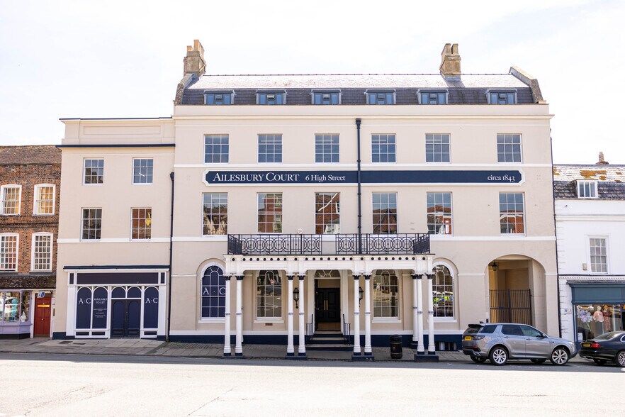 High St, Marlborough à louer - Photo du bâtiment - Image 1 de 8