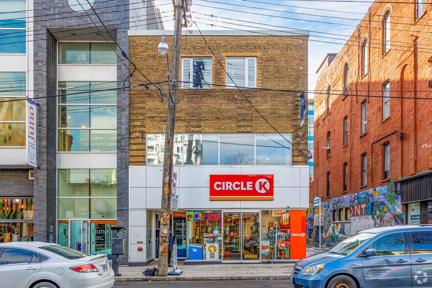 485 Queen St W, Toronto, ON à louer - Photo du bâtiment - Image 2 de 3