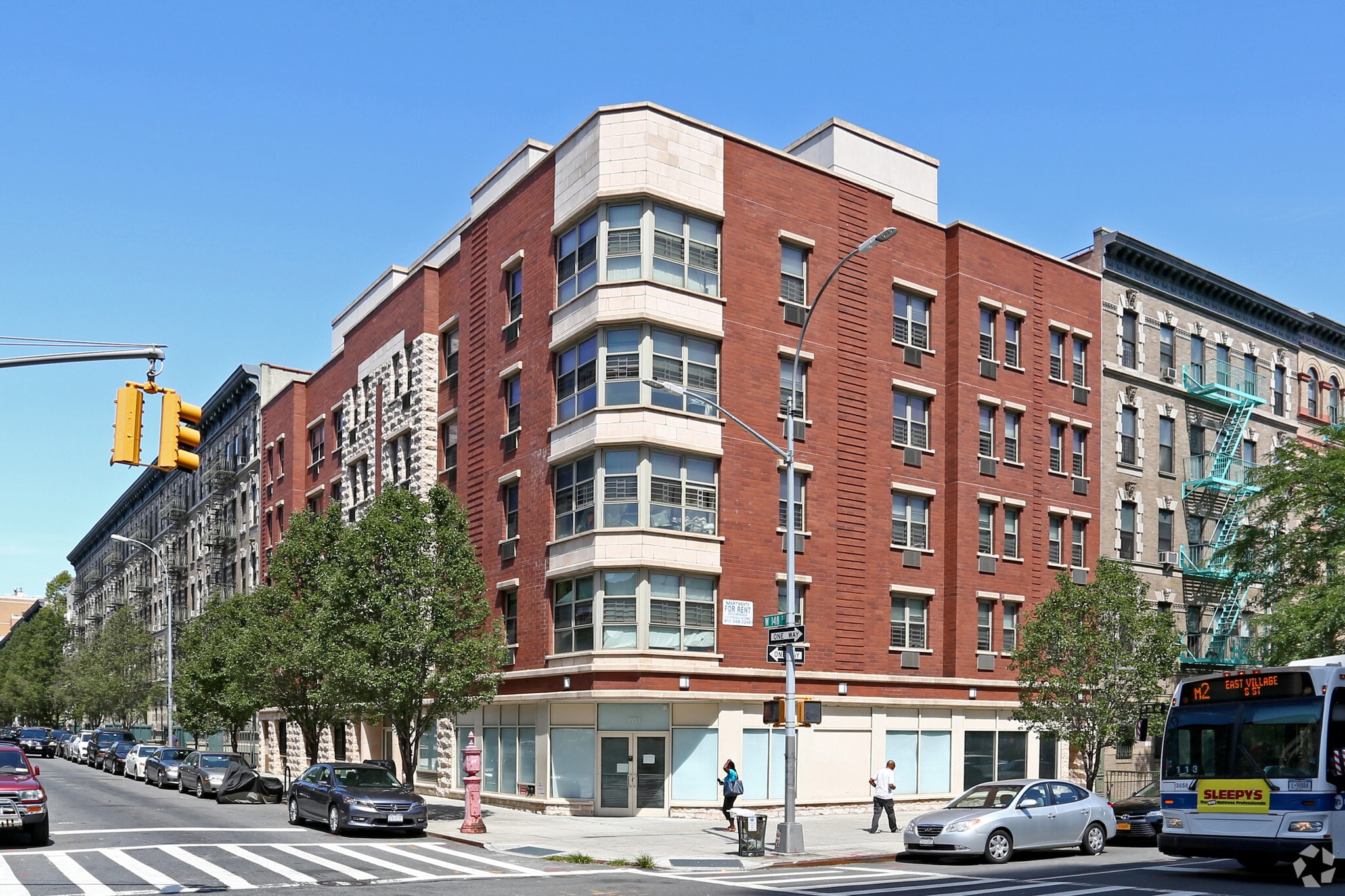 201 W 148th St, New York, NY à louer Photo du bâtiment- Image 1 de 5