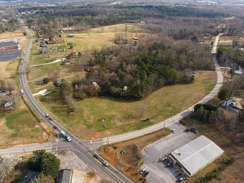 5561 Locust Hill Rd, Travelers Rest, SC à vendre - Photo du bâtiment - Image 2 de 4