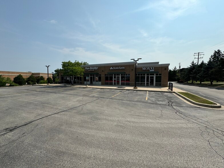 W156N5530 Pilgrim Rd, Menomonee Falls, WI for lease - Building Photo - Image 3 of 13