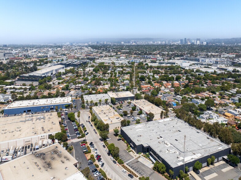 8637-8649 Hayden Pl, Culver City, CA à louer - Photo du bâtiment - Image 2 de 14