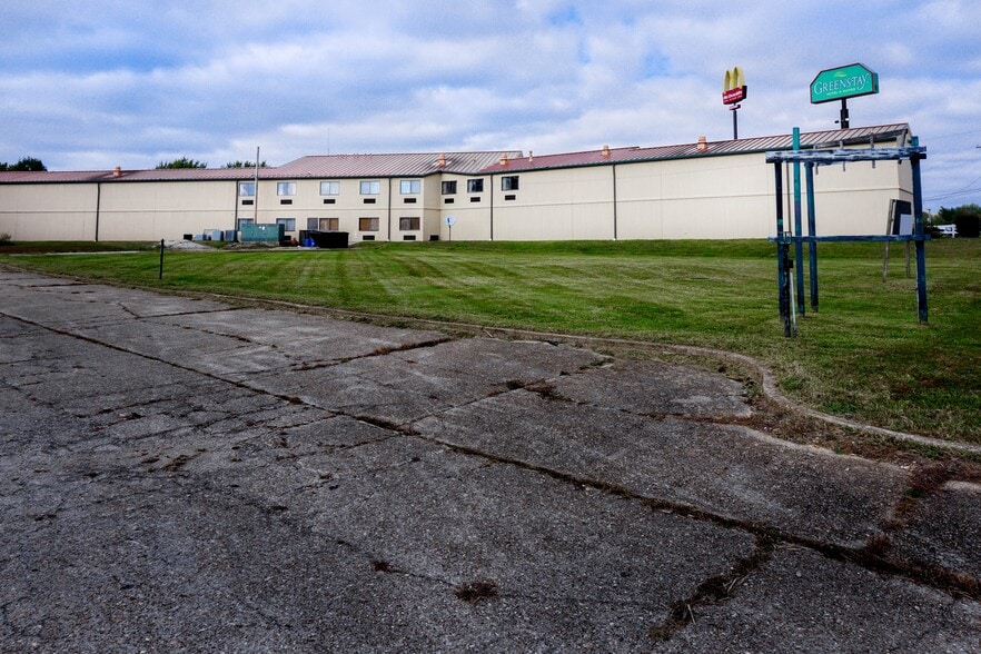 00000 N Outer Rd, Saint James, MO for sale - Building Photo - Image 1 of 2