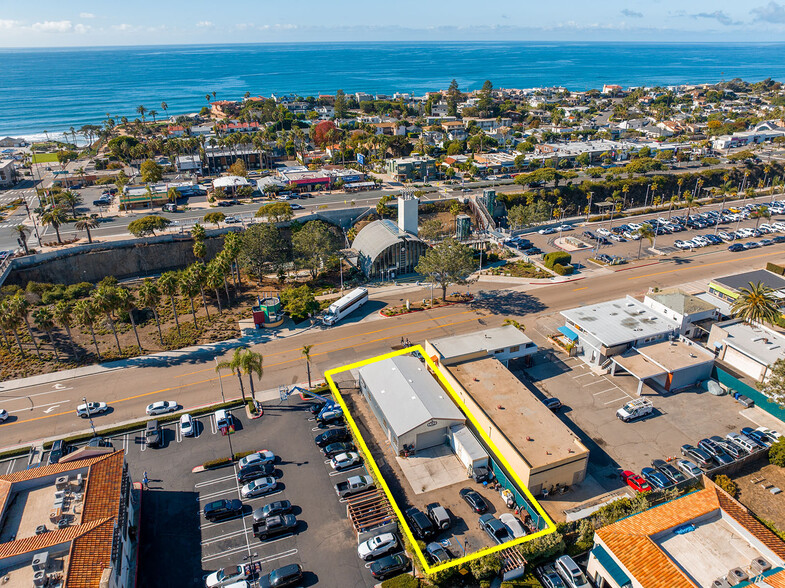 128 N Cedros Ave, Solana Beach, CA for sale - Aerial - Image 2 of 6