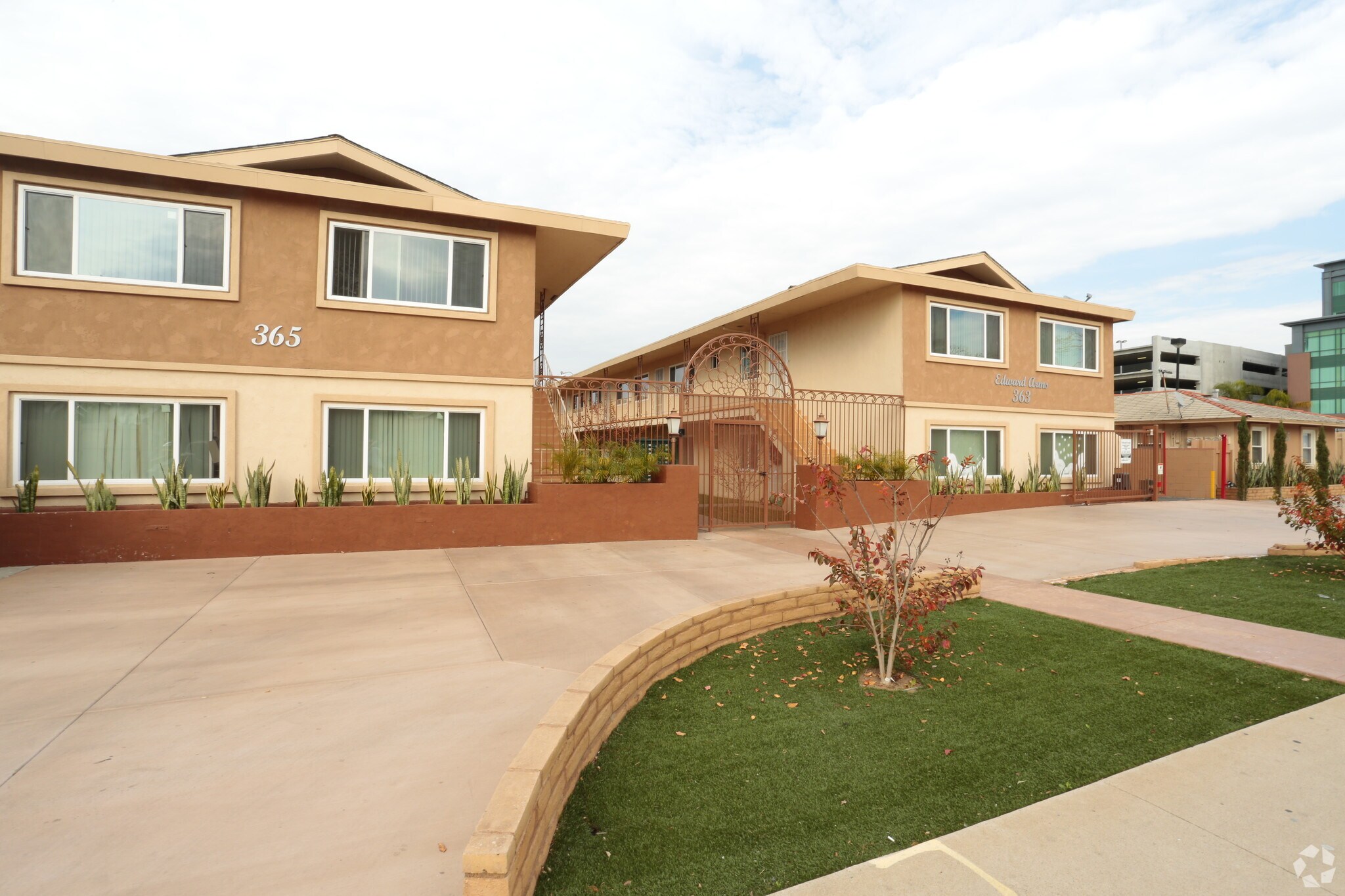 363-365 H St, Chula Vista, CA à vendre Photo du bâtiment- Image 1 de 1