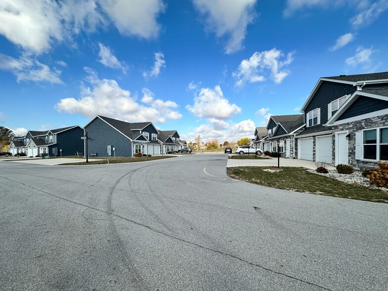 13816 Illinois Rd, Fort Wayne, IN à vendre - Photo du bâtiment - Image 3 de 25