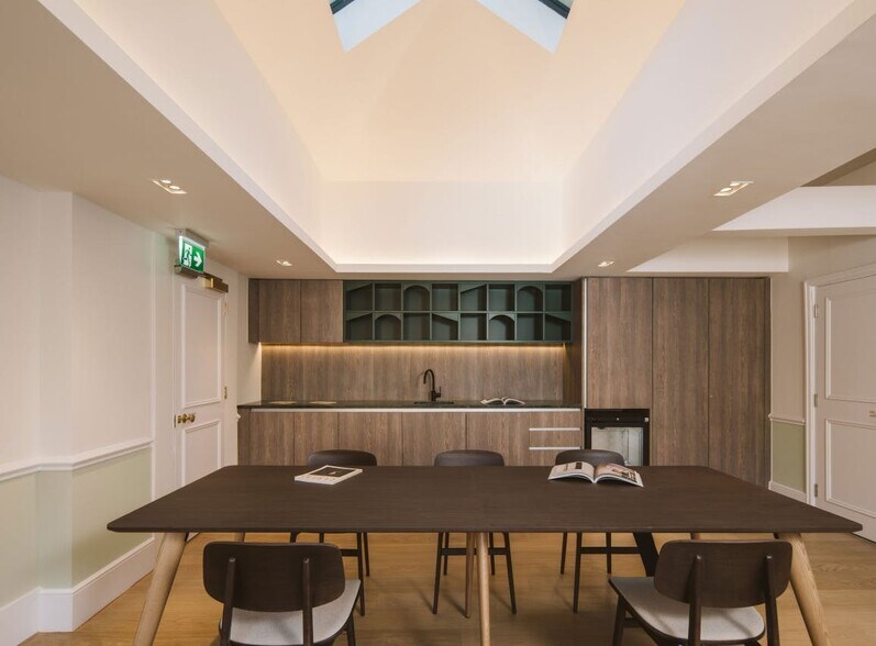 3 Cavendish Sq, Londres à louer - Photo du bâtiment - Image 1 de 10