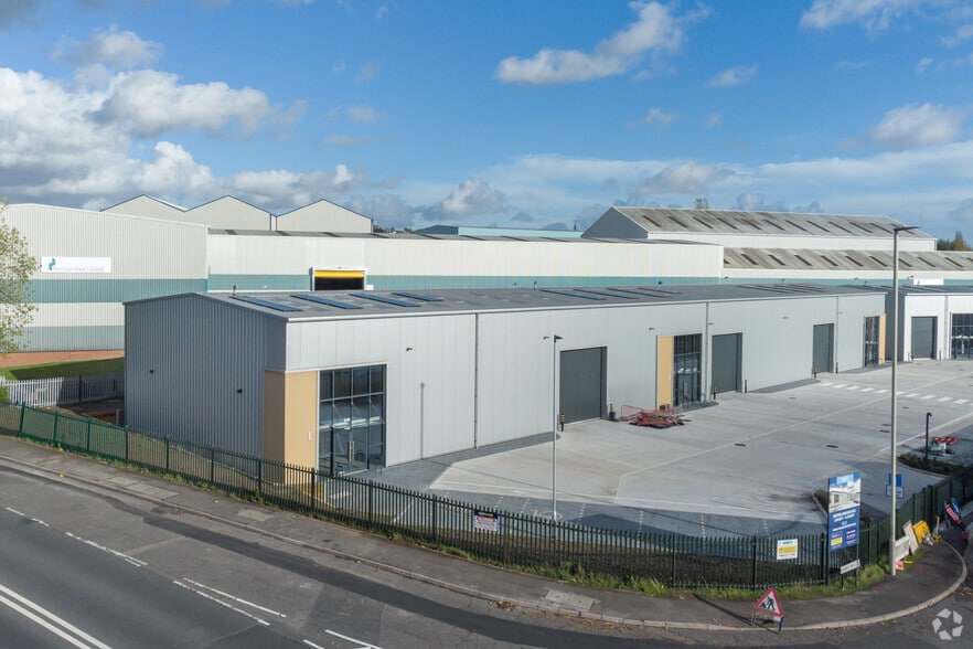 Peartree Ln, Dudley for lease - Primary Photo - Image 1 of 6
