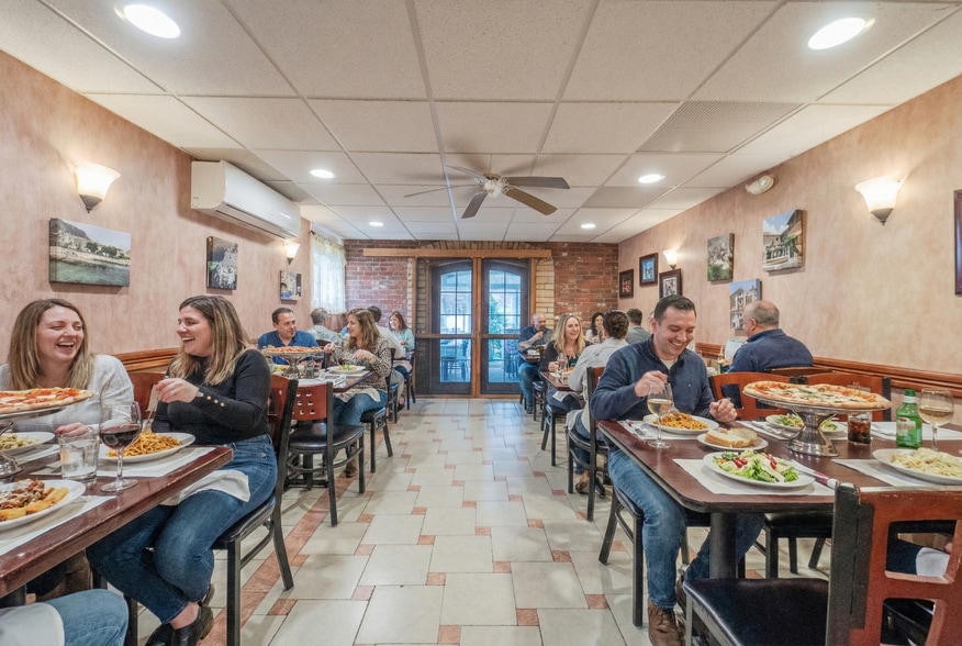 La Strada Cafe, Branchburg, NJ for sale - Building Photo - Image 3 of 58