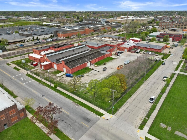 1301 18th St, Racine, WI for lease - Building Photo - Image 3 of 4