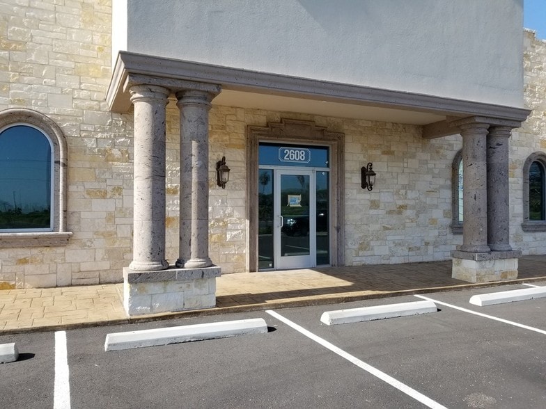 2502-2608 E Richardson Rd, Edinburg, TX for lease - Building Photo - Image 2 of 4