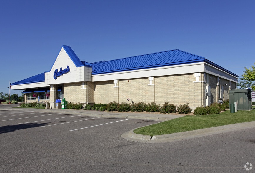 180 Pioneer Trl, Chaska, MN for sale - Building Photo - Image 2 of 3