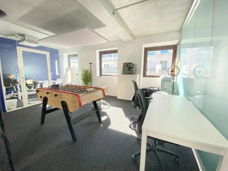 Office in Boulogne-Billancourt for lease - Interior Photo - Image 1 of 6