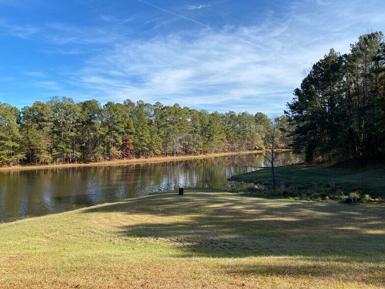 664 Brook Rd, Barnesville, GA à vendre - Photo du bâtiment - Image 3 de 4