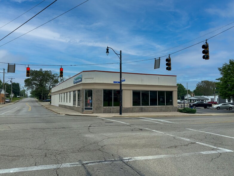 1 E Main St, Trotwood, OH à vendre - Photo du bâtiment - Image 2 de 2