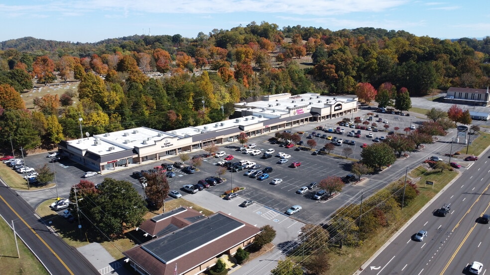 4500 Chapman Hwy, Knoxville, TN for lease - Building Photo - Image 3 of 14