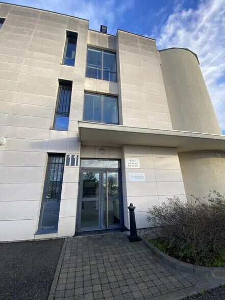 62 Avenue Du Progrès, Chassieu for lease - Building Photo - Image 1 of 6