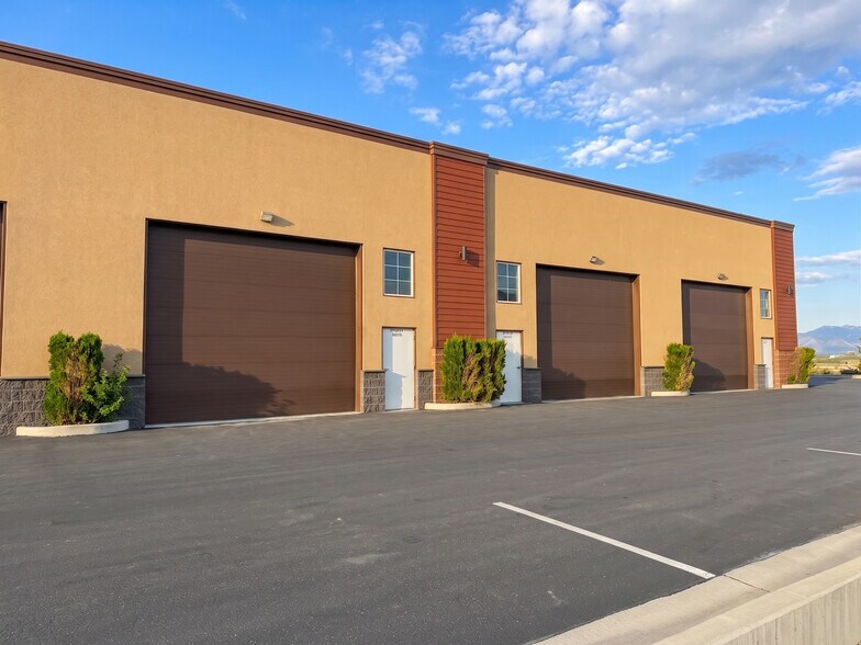 1471 W 1250 S, Orem, UT à louer - Photo du bâtiment - Image 3 de 16