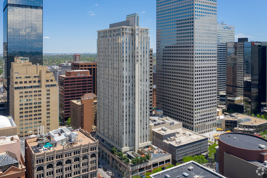 1600 Glenarm Pl, Denver, CO à louer - Photo du bâtiment - Image 1 de 184