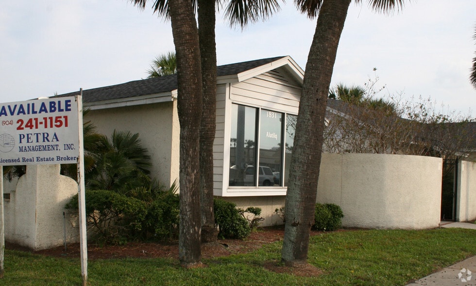 1817-1835 N 3rd St, Jacksonville Beach, FL for lease - Building Photo - Image 2 of 24