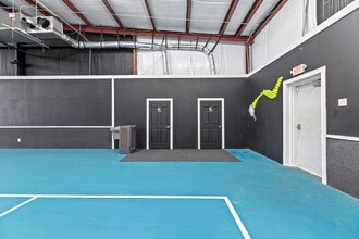 11703-11711 Spring Cypress Rd, Tomball, TX for lease Interior Photo- Image 2 of 10