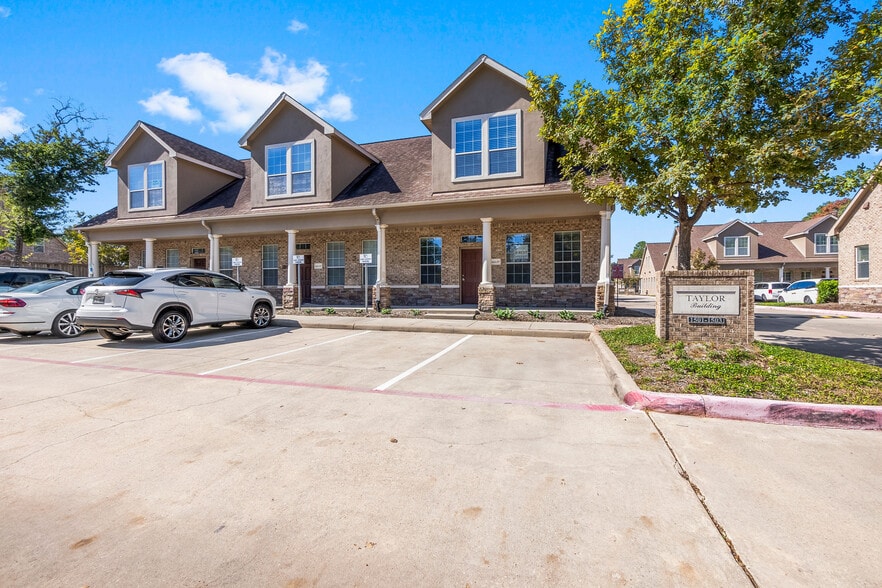 25511 Budde Rd, The Woodlands, TX for lease - Primary Photo - Image 1 of 16