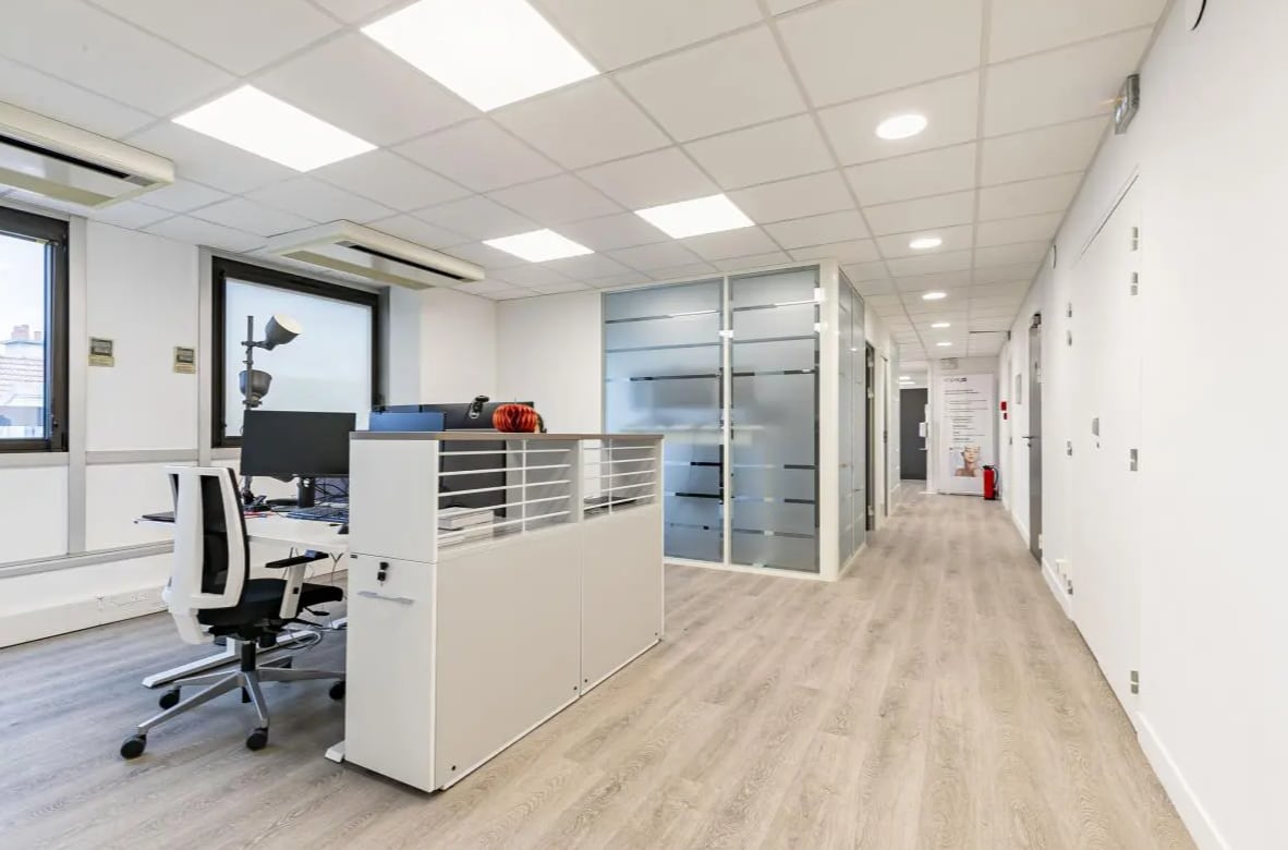 110 Rue Jules Guesde, Levallois-Perret, HDS 92300 - Unité 2 - - Photo intérieure - Image 1 of 5