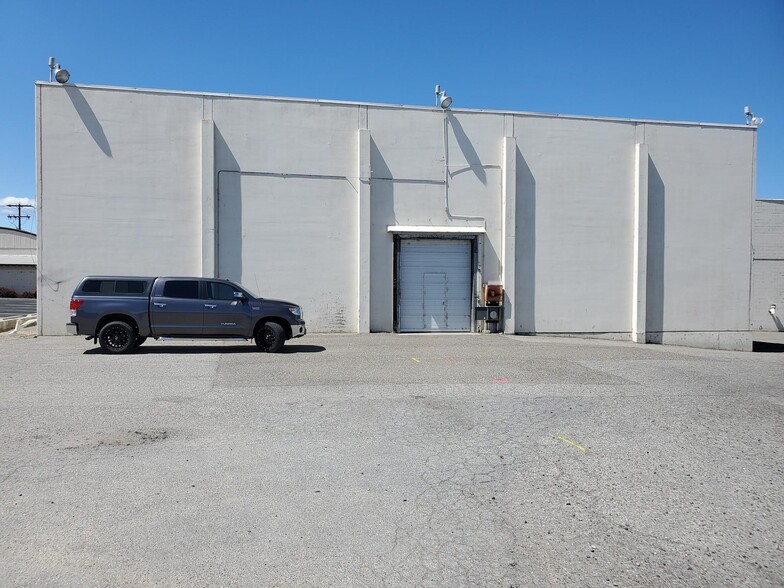 1012 Walla Walla Ave, Wenatchee, WA for lease - Building Photo - Image 3 of 10