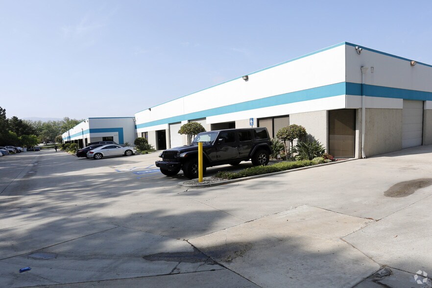 2373 Teller Rd, Newbury Park, CA à louer - Photo principale - Image 2 de 3