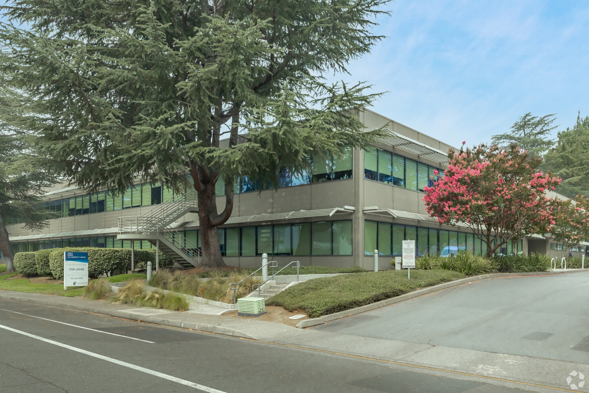 333 University Ave, Sacramento, CA for lease Building Photo- Image 1 of 13