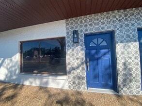 4109 Bee Ridge Rd, Sarasota, FL à louer Photo intérieure- Image 1 de 1