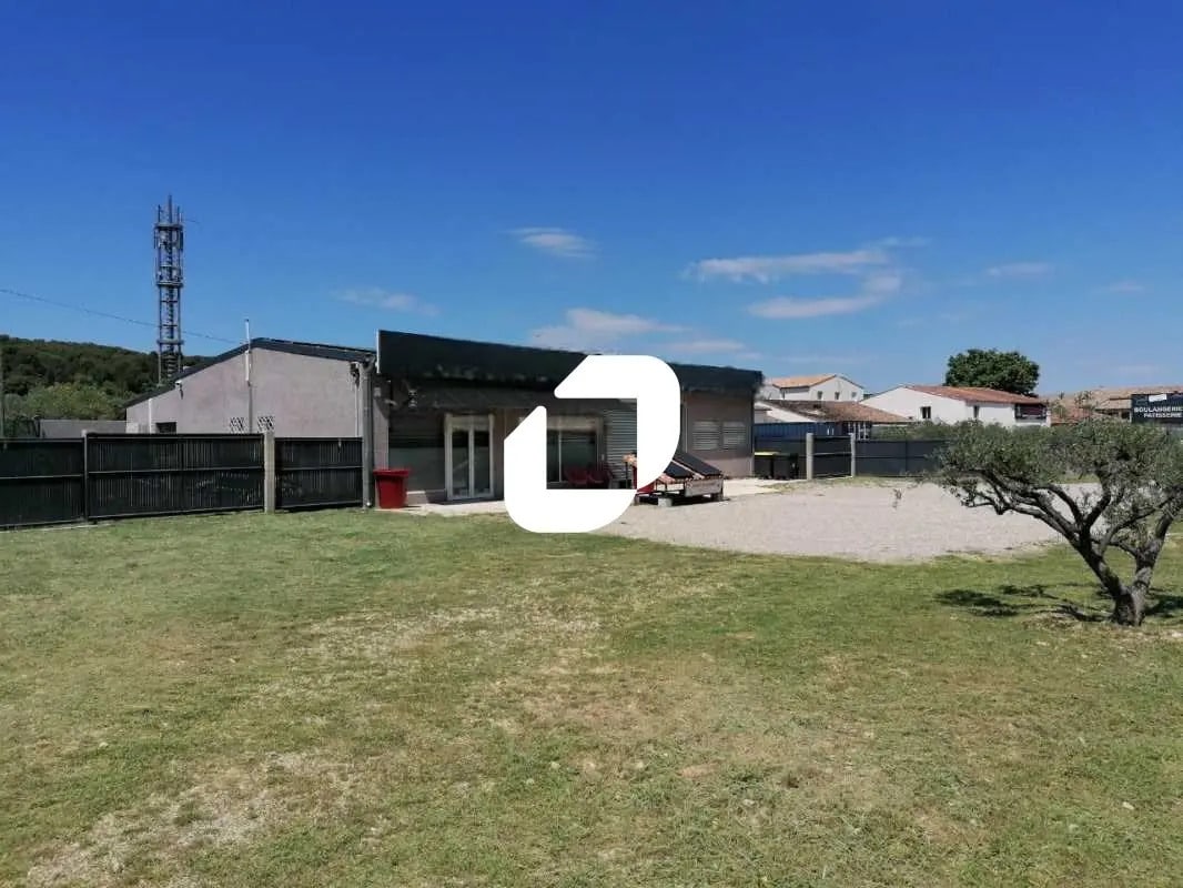 Flex in Bezouce for sale Building Photo- Image 1 of 9