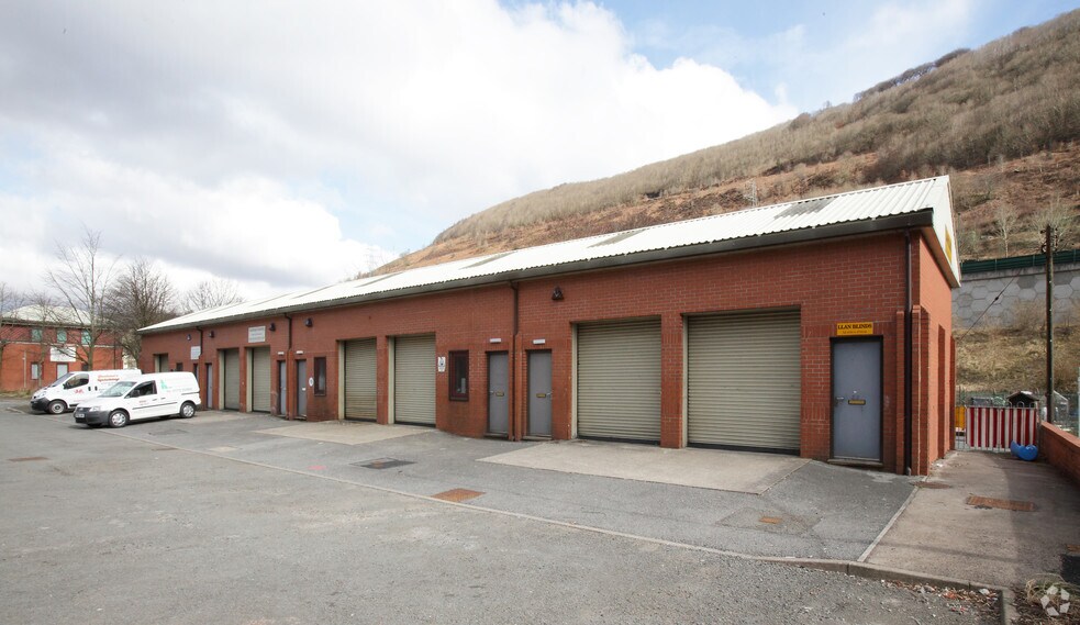 Marine St, Cwm à louer - Photo du bâtiment - Image 3 de 4