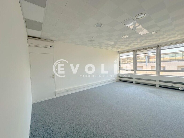 29 Rue De L'Ecole Normale, Bordeaux for lease - Interior Photo - Image 2 of 5