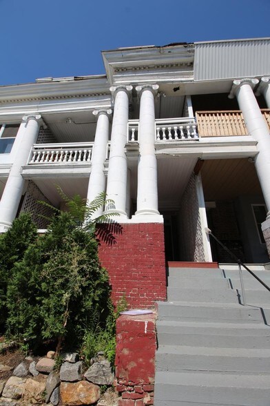 124 S 46th St, Philadelphia, PA for sale - Primary Photo - Image 1 of 1