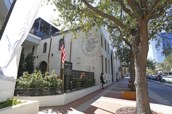 Plus de détails pour 260 1st Ave S, Saint Petersburg, FL - Coworking à louer