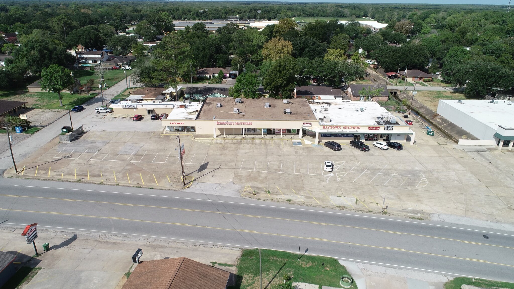 915-929 Main St, Liberty, TX for sale Building Photo- Image 1 of 1