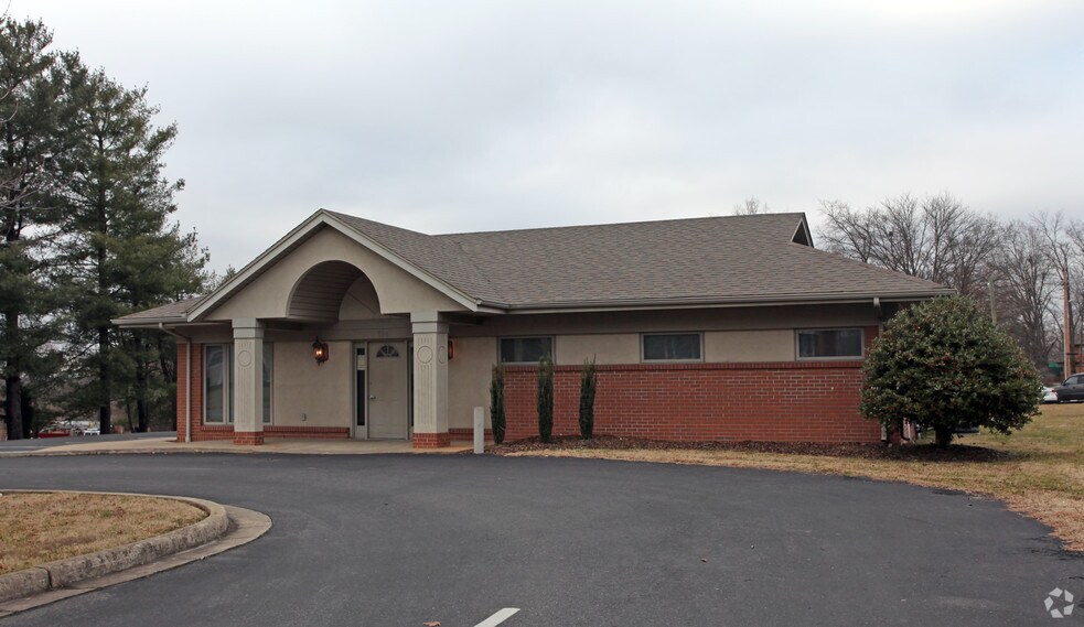 114 Lee St, Shelby, NC à vendre - Photo du bâtiment - Image 2 de 13
