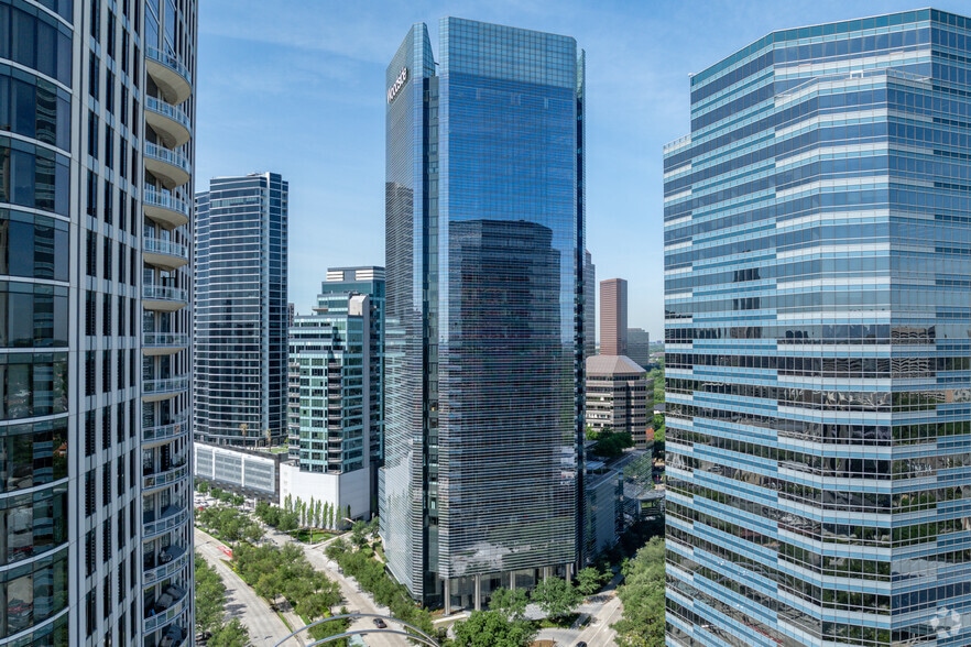 1500 Post Oak Blvd, Houston, TX for lease - Building Photo - Image 2 of 6