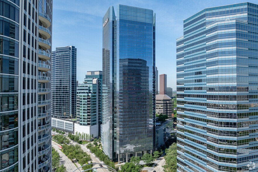 1500 Post Oak Blvd, Houston, TX à louer - Photo du bâtiment - Image 2 de 6
