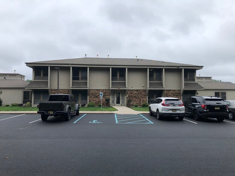 170 Changebridge Rd, Montville, NJ for lease - Building Photo - Image 2 of 6