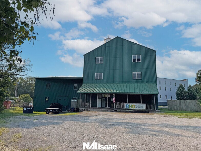 230 N Gratz St, Midway, KY à vendre - Photo du bâtiment - Image 1 de 22