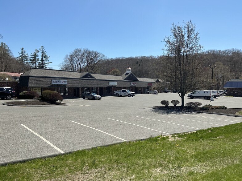 248 Oxford Rd, Oxford, CT for lease - Building Photo - Image 2 of 2