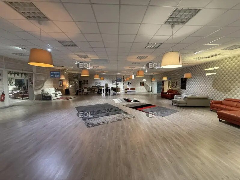Flex in Coulommiers for sale Interior Photo- Image 1 of 12