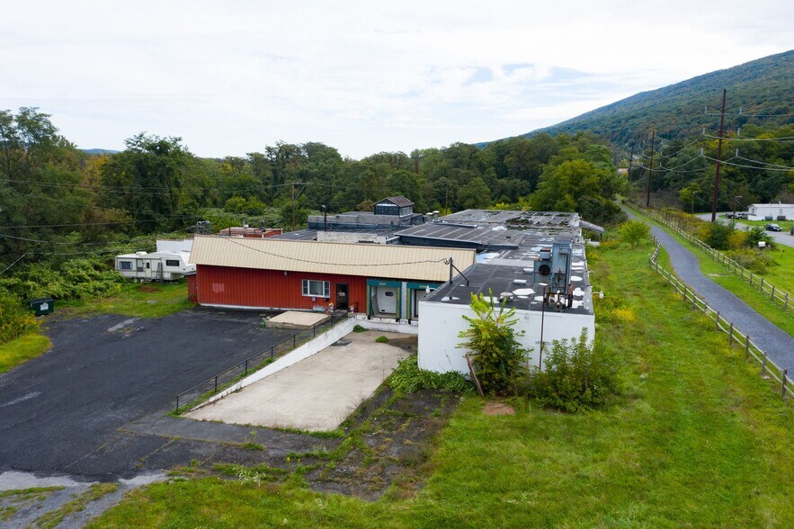 120 Bridge St, Lock Haven, PA à vendre - Photo du bâtiment - Image 2 de 26